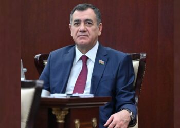 “Xaricdə təhsil almaq üçün tələbələrin seçilməsi Dövlət İmtahan Mərkəzinə həvalə olunmalıdır”- Qüdrət Həsənquliyev