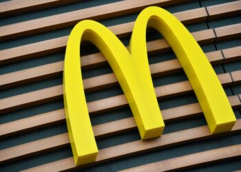 “McDonald’s” Ukraynada menyusunu ixtisar edib