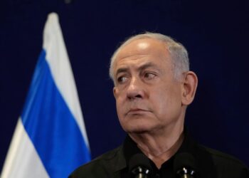 Netanyahu Qəzzada hərbçilərə baş çəkib