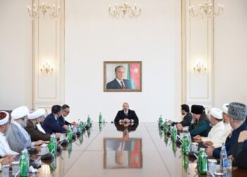 Prezident İlham Əliyev Bakıda keçirilən beynəlxalq konfransların iştirakçılarını qəbul edib