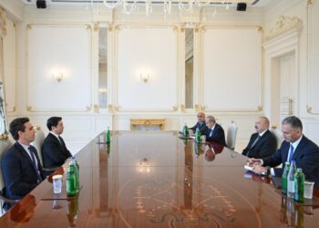 Prezident İlham Əliyev Çin və İtaliya şirkətlərinin rəhbər şəxslərini qəbul edib