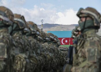 Hərbçilərinin əməkhaqları 22,8% artacaq