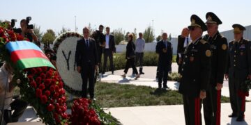 FHN-in kollektivi Zəfər parkını ziyarət edib