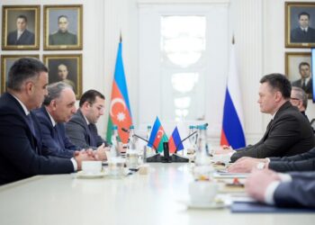 Kamran Əliyev Moskvada Rusiya Ali Məhkəməsinin sədri ilə görüşüb