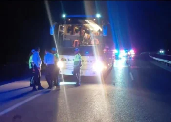 Türkiyədə sərnişin avtobusu qəzaya uğrayıb, 18 nəfər xəsarət alıb