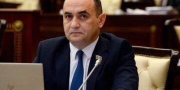 “Adət-ənənə uşağın hüquqlarının pozulmasına bəraət qazandıra bilməz” – Ceyhun Məmmədov erkən nikahlarla bağlı çağırış etdi