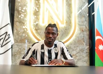 “Neftçi” nigeriyalı hücumçu Adeleke Akinyemini transfer edib