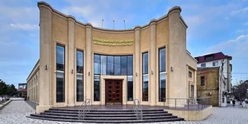 Dərbənddə bu teatra Maqomayevin adı verildi
