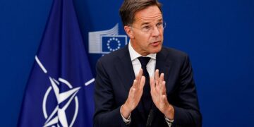 Rutte NATO-nun zəifliyini etiraf etdi