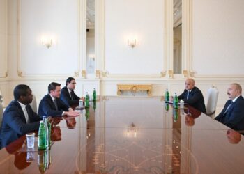 Prezident İlham Əliyev “Brookfield Asset Management” şirkətinin baş icraçı direktorunu qəbul edib