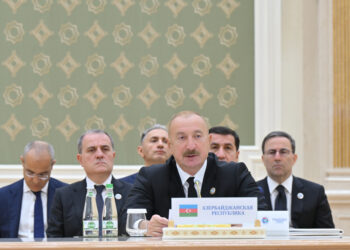 Prezident: Birlikdə investisiya qoymalı, istehsal etməli və xarici bazarlara çıxmalıyıq