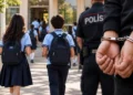 Məktəbli formasına görə asayişi pozanlar həbs edildilər