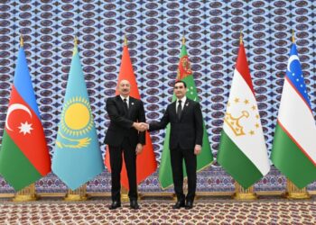 Prezident Azərbaycan və Mərkəzi Asiya Dövlət Başçılarının 8-ci Məşvərət görüşündə iştirak etmək üçün “Avaza” Kompleksinə gəlib