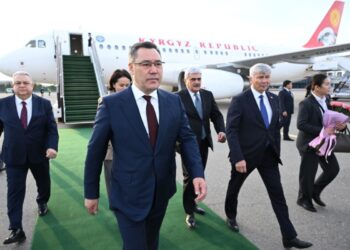 Qırğızıstan Prezidenti Azərbaycana səfərə gəlib