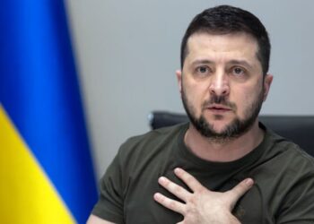 Zelenski müharibəni mümkün qədər tez bitirməyə hazır olduğunu bildirib