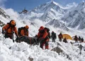 Himalayda dəhşətli uçqun: Ölənlərin sayı 15-ə çatdı