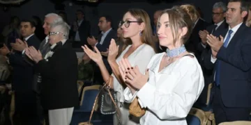 Mehriban Əliyeva “Qağayı” tamaşasının təqdimatında iştirak edib