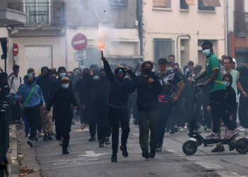 Fransada etirazlar başlayandan bəri polis 8 minə yaxın şəxsi saxlayıb