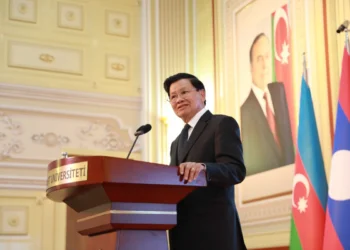 Laos Prezidenti BDU-nun tələbələri ilə görüşüb