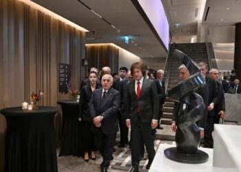 Əli Əsədov Gürcüstanda hotel açılışında iştirak etdi – FOTO