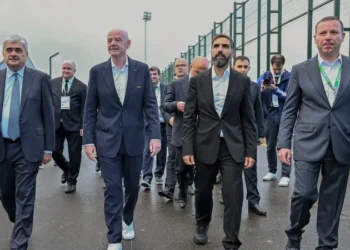İnfantino və AFFA rəhbərliyi Hövsan Yarış Kompleksini ziyarət ediblər