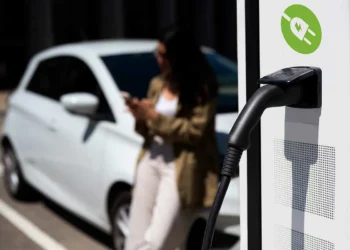 Almaniyada inqilabi qərar: Elektromobillər evləri elektrik enerjisi ilə təmin edəcək