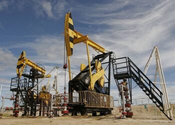 Neft yenə 105 dollara yaxınlaşır