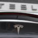İlon Mask uçan Tesla-nı təqdim etdi