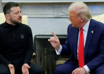 Trampın Zelenskiyə reaksiyası: Putinlə işləmək daha asandır