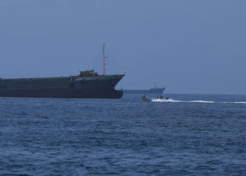 Səudiyyə Ərəbistanı sahillərində naməlum mərmi ilə tanker vurulub