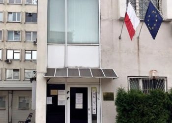 Polşa vətəndaşlarını Belarusu tərk etməyə çağırdı