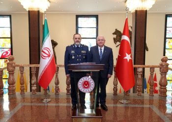 Türkiyə və İran müdafiə nazirləri Ankarada görüşüb