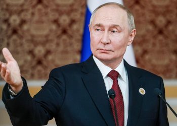 Putin: Tramp illərdir davam edən böhranları həll etmək üçün çox şey edir