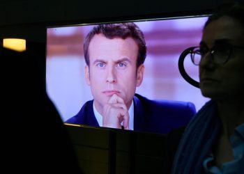 “Makron Ukraynanın Aİ-yə daxil olmasına mane ola bilər” – “Politico”