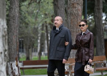 Prezident və birinci xanım Nərimanovda yeni parkın açılışında iştirak ediblər