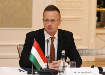 Siyarto: Rubio məni əmin etdi ki, Tramp təslim olmayacaq