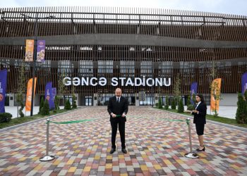 Prezident Gəncə şəhər stadionunun açılışında – Foto
