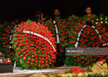 Prezident və Birinci vitse-prezident Cabir İmanovun vida mərasiminə əklil göndərib – FOTO