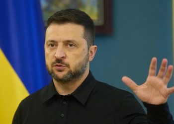Zelenski: “Tomaqavk” raketləri verərsə, Ukrayna Trampı sülh mükafatına namizəd göstərəcək
