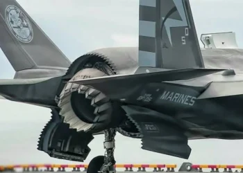 Pentaqon ABŞ aviadaşıyıcıları üçün yeni qırıcının istehsalçısını seçəcək