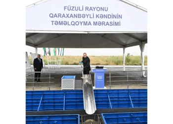 Prezident İlham Əliyev Füzuli rayonunun yeni salınacaq Qaraxanbəyli kəndinin təməlini qoyub
