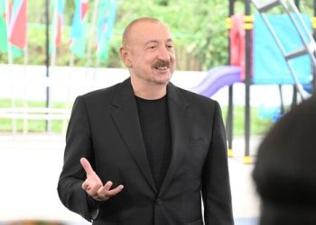 Prezident Xocalıda kənd sakinləri ilə görüşdü – Foto