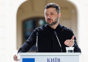 Zelenski: “Təhlükəsizlik zəmanətlərindən biri Aİ-yə qoşulmaqdır”