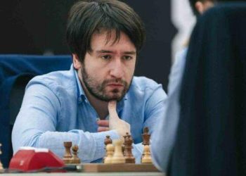 Teymur Rəcəbov Formula 1 pilotları ilə şahmat oynadı – Foto