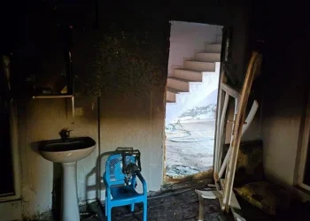 Türkiyədə üçmərtəbəli evdə yanğın olub, bir uşaq ölüb, 12 nəfər yaralanıb